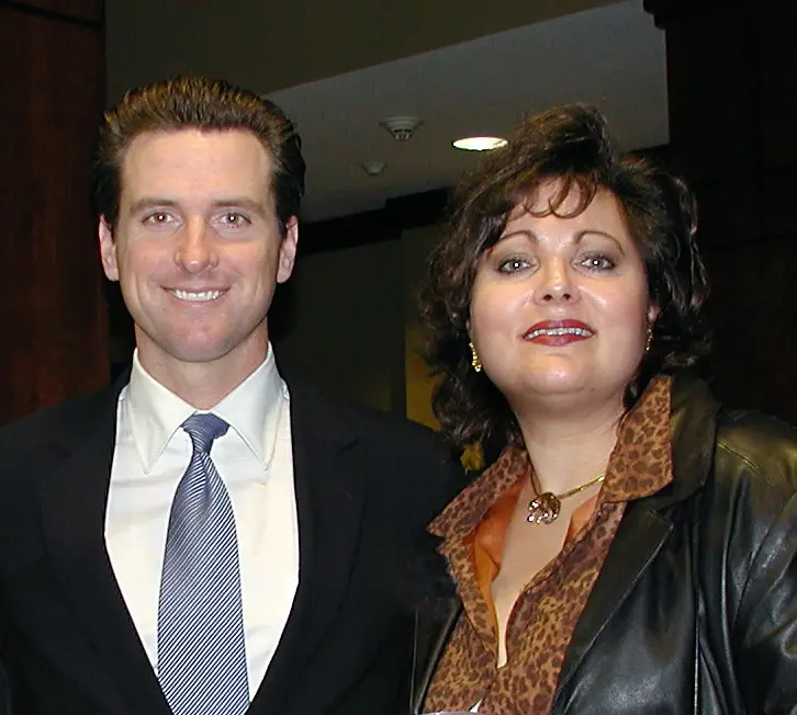 Deberah Bringelson and Gavin Newsom — Leading San Francisco’s $300 Million Virgin America Victory Quantum Business Strategist Deberah Bringelson with Gavin Newsom, then Mayor of San Francisco, who asked her to lead the team that won Richard Branson’s Virgin America headquarters deal — a $300 million annual economic impact for California.